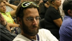 Orlando Luis Pardo describe los funerales de Oswaldo Payá Orlando Luis Pardo describe los funerales de Oswaldo Payá