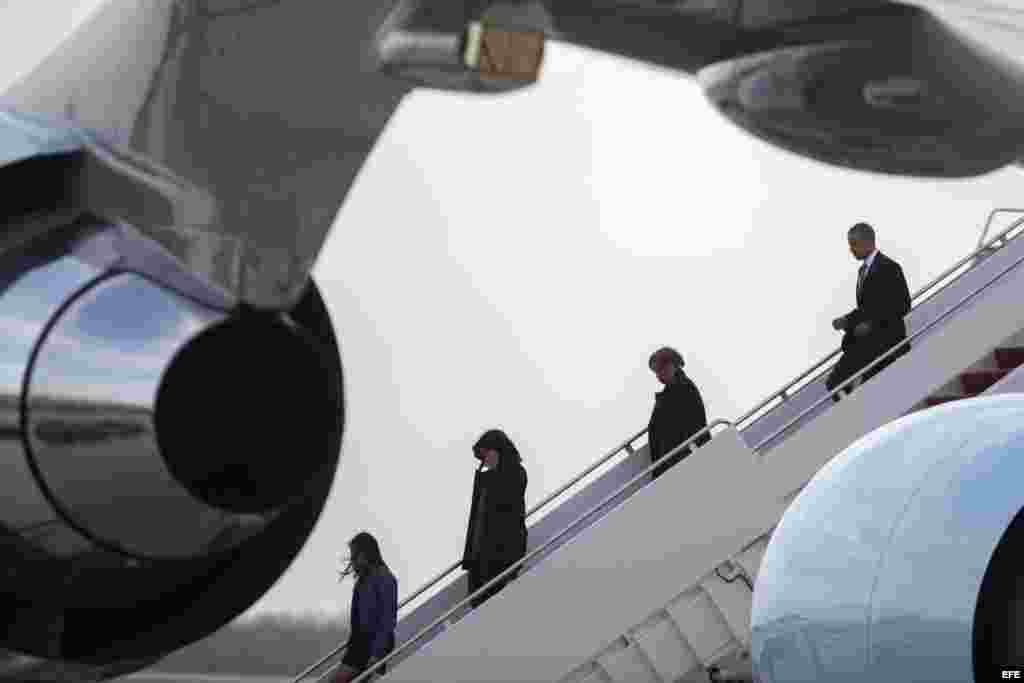 Obama y su familia regresan a EEUU tras gira por Cuba y Argentina.