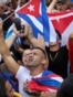 Un hombre grita durante un mitin de solidaridad con los manifestantes en Cuba, en el barrio de La Pequeña Habana en Miami, Florida, Estados Unidos el 14 de julio de 2021. Foto: REUTERS / Marco Bello.