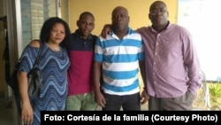 José Luis García Pérez "Antúnez" junto a su hermano Loreto Hernández García y Donaida Pérez Paseiro