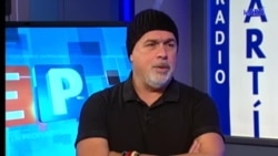 En profundidad con el atleta Nino Fraguela y el capitán Manuel Rodríguez Lestón En profundidad con el atleta Nino Fraguela y el capitán Manuel Rodríguez Lestón